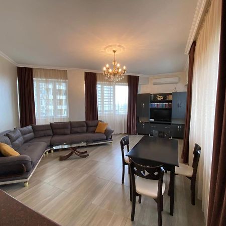 Gorgiladze Black Sea Apartment Batoemi Buitenkant foto