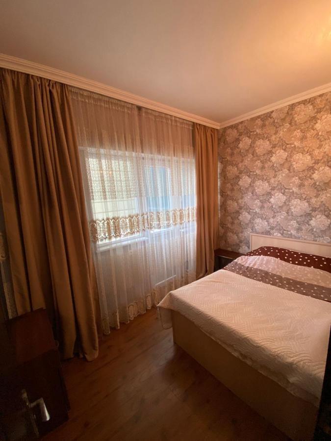 Gorgiladze Black Sea Apartment Batoemi Buitenkant foto