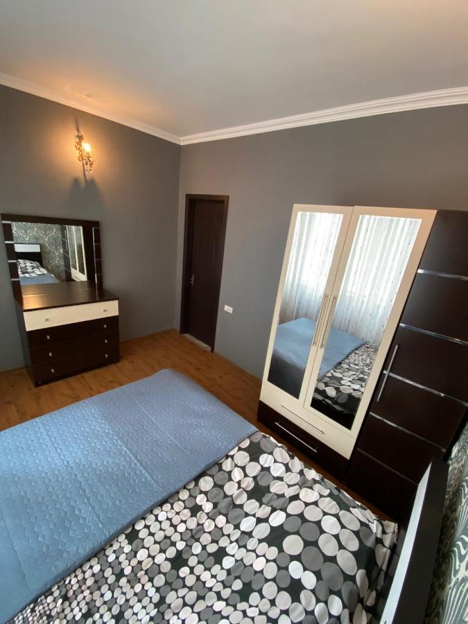 Gorgiladze Black Sea Apartment Batoemi Buitenkant foto